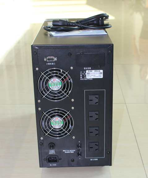 在線式ups電源開機(jī)和關(guān)機(jī)時,“滴”的一聲,告知按鍵開啟或關(guān)斷成功。